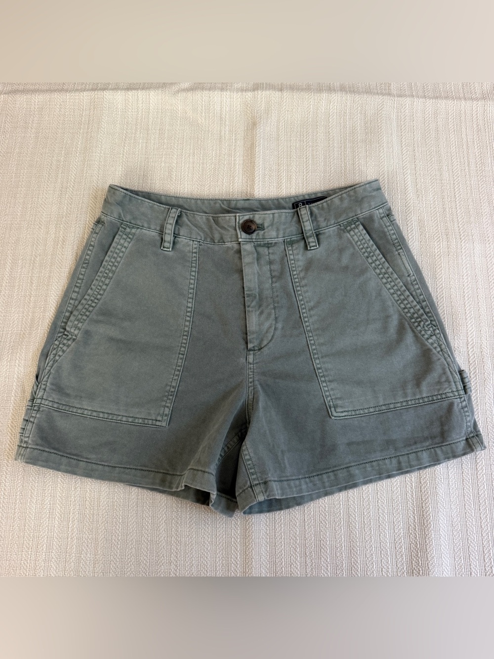 Gap Women’s 5" Carpenter Shorts Laurel Wreath Green Size 8 Petite Utility Short